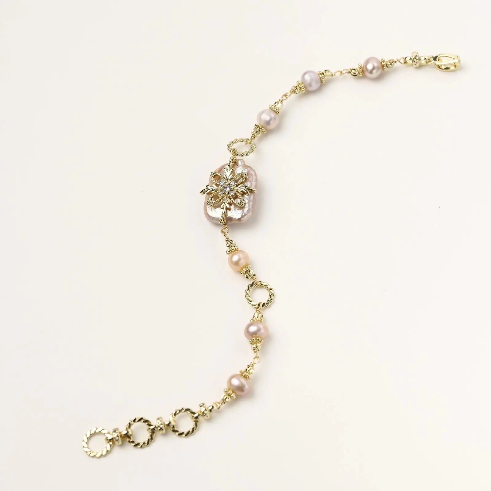 Baroque Pearl Bloom Bracelet Mohamed jewelry My Store