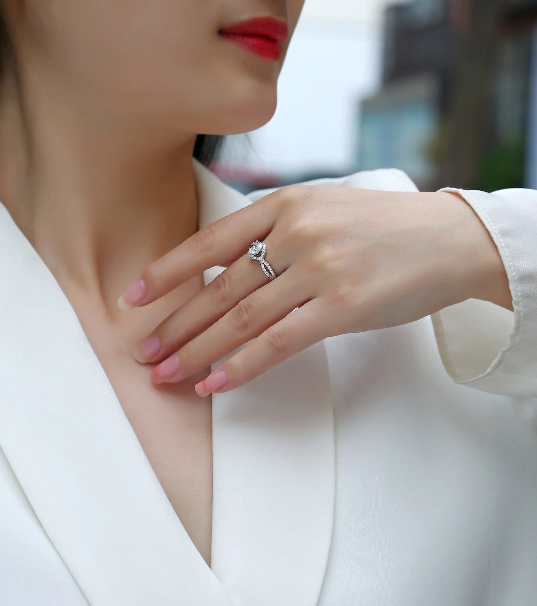 Elegant Moissanite Egg-Shaped Platinum-Plated Silver Ring Mohamed jewelry My Store