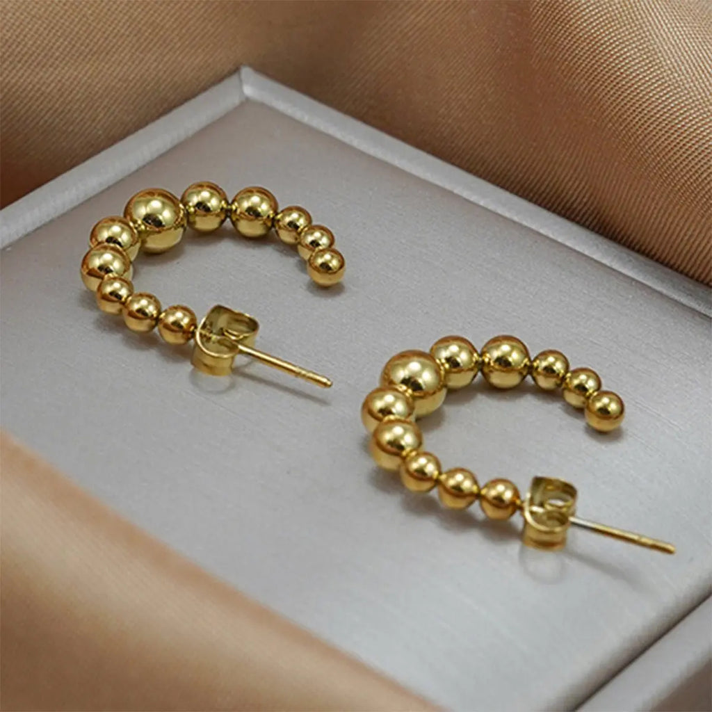 Lxalry Golden Jewelry Set - Crescent Pendant Necklace & Earrings, Minimalist Metal Accessories, Elegant Everyday Jewelry, Perfect For Black Outfits, Dainty Clavicle Chain Mohamed jewelry My Store