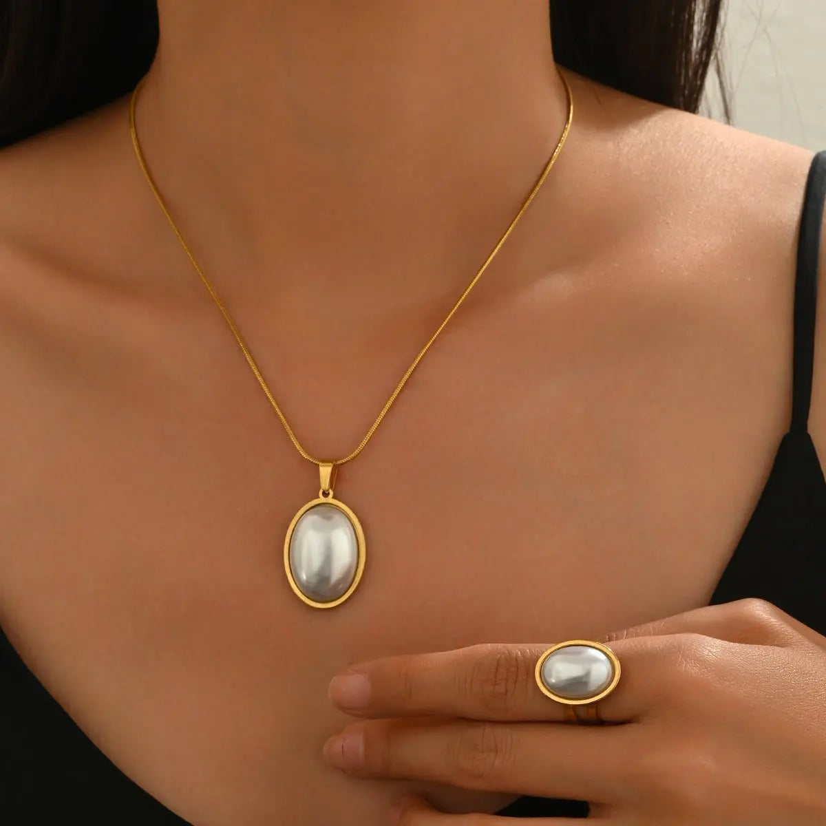 Lxalry Golden Jewelry Set - Elegant Necklace & Ring Combo With Oval Design, Metal Polished Finish Mohamed jewelry My Store