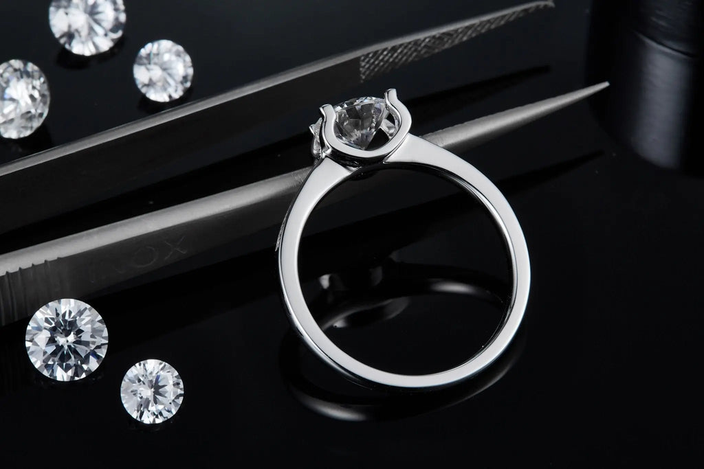 Platinum-Plated Moissanite Sparkle Ring - Customizable Elegance Mohamed jewelry My Store