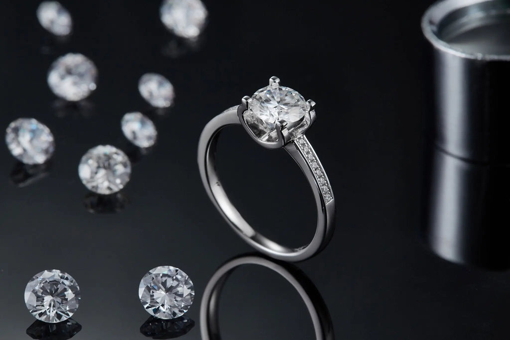 Platinum-Plated Moissanite Sparkle Ring - Customizable Elegance Mohamed jewelry My Store