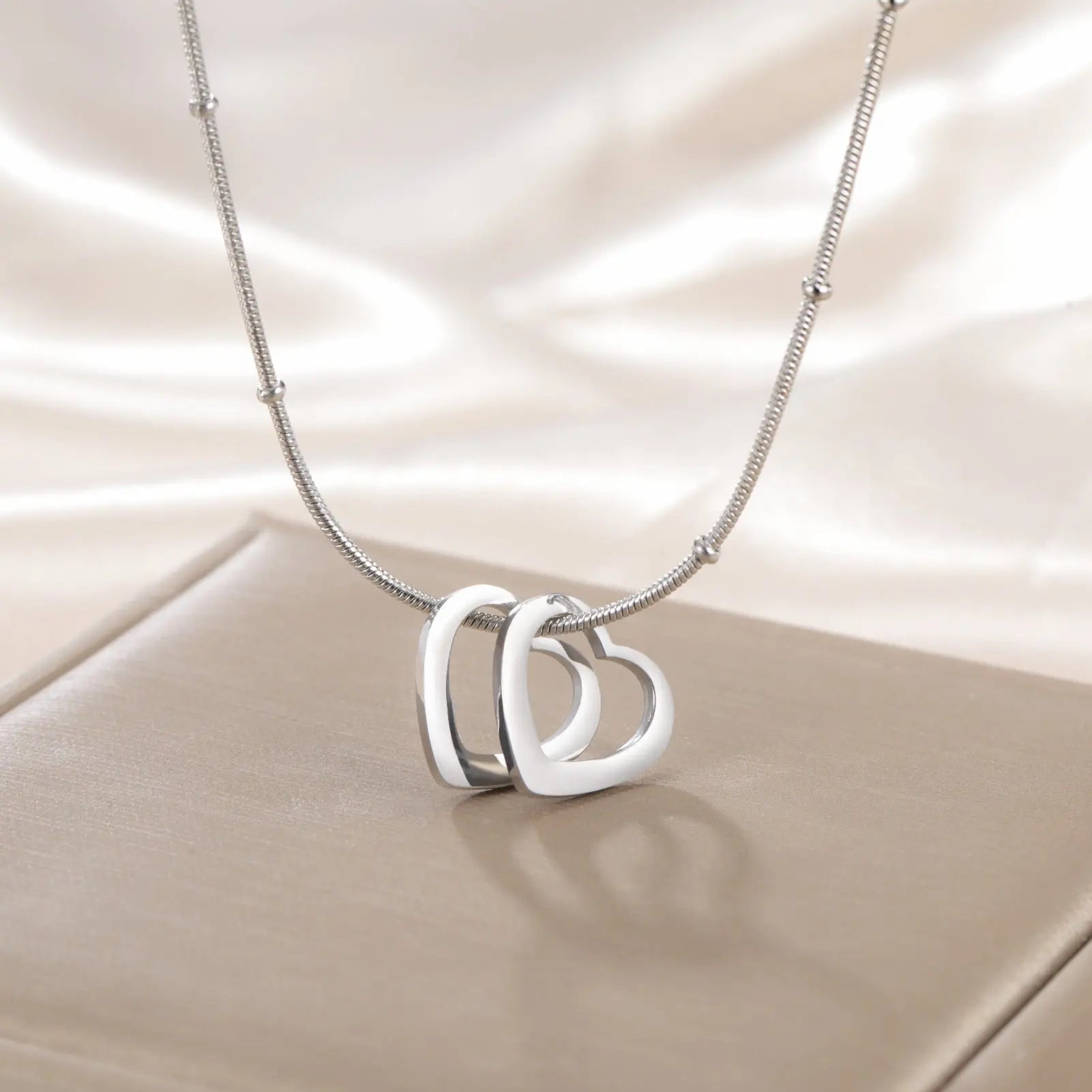 Simple Heart-shaped Light Plate Necklace Mohamed jewelry My Store