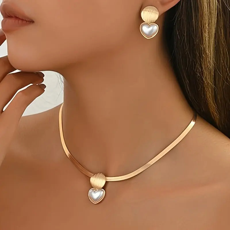 Three Fashionable, Elegant And Versatile Collarbone Brushed Geometric Heart Acrylic Pearl French Retro Snake Skin Chain Sets Mohamed jewelry My Store