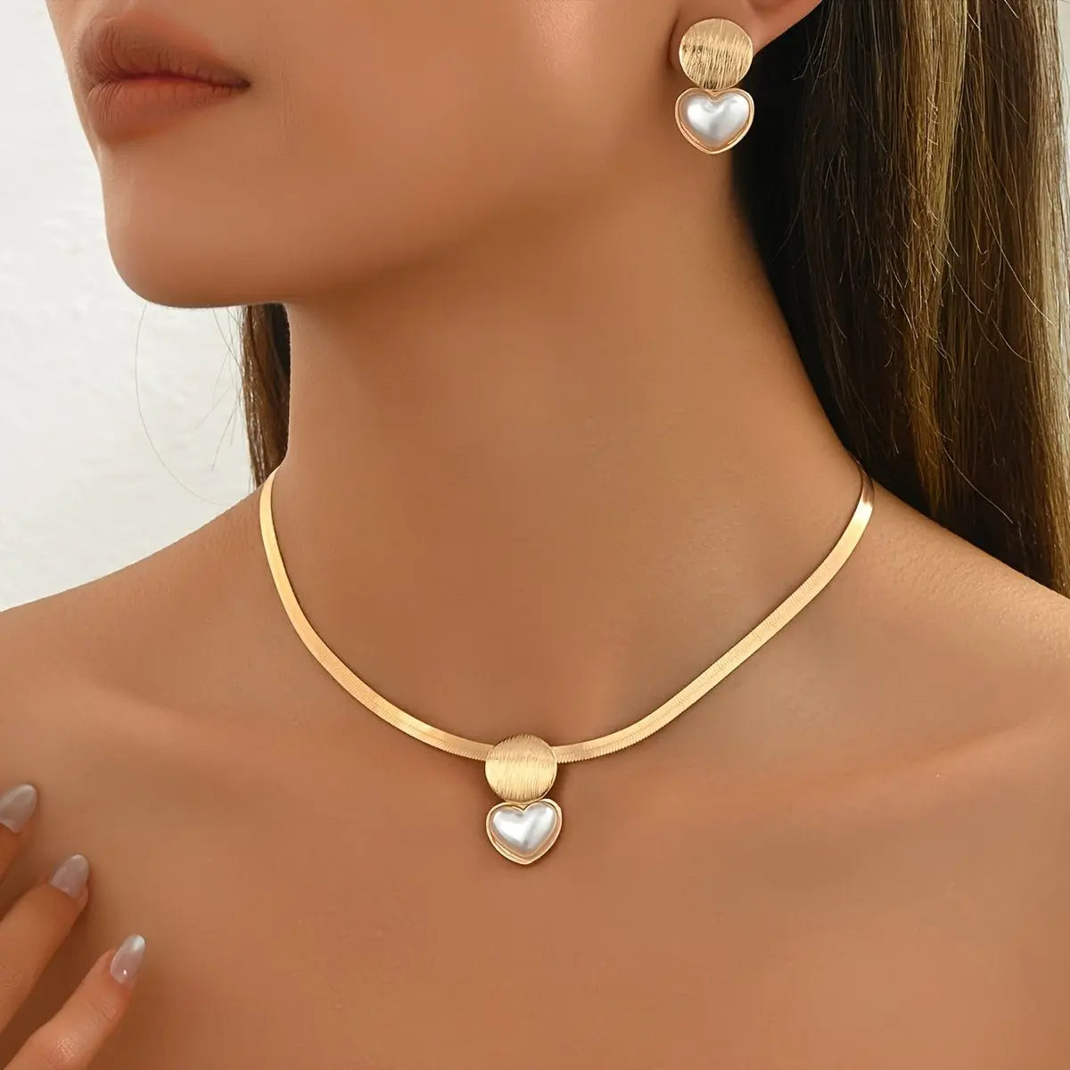 Three Fashionable, Elegant And Versatile Collarbone Brushed Geometric Heart Acrylic Pearl French Retro Snake Skin Chain Sets Mohamed jewelry My Store